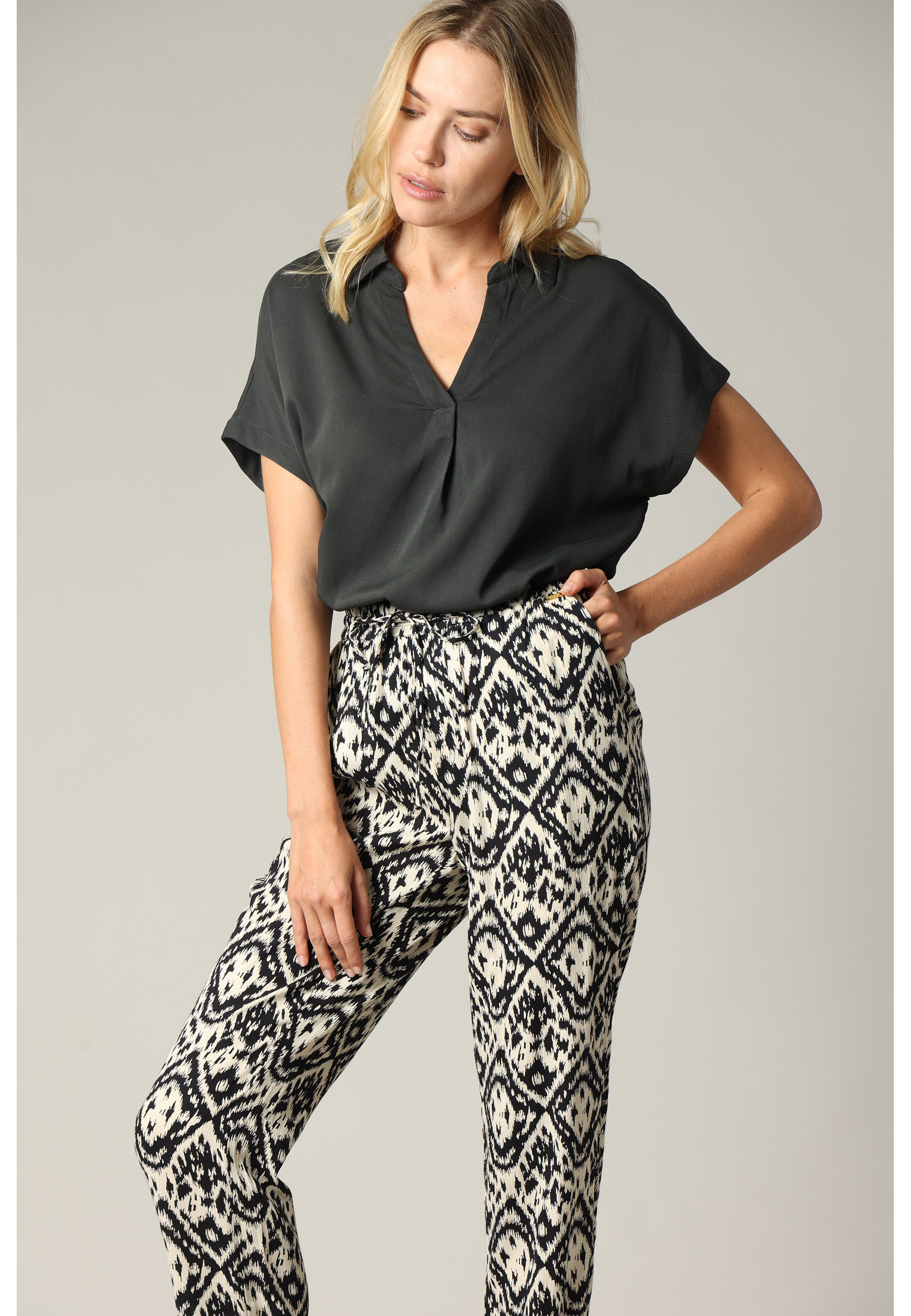 Blouse NILI - Deeluxe - Modalova