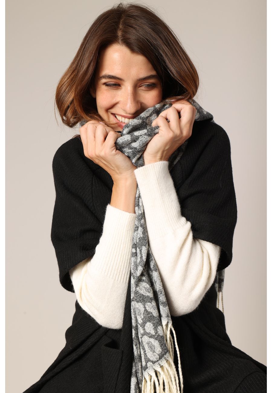 EFINA Scarf